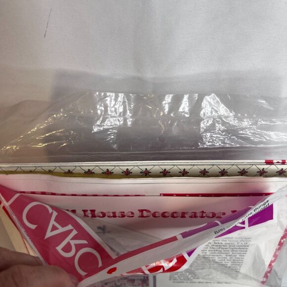 VTG Carousel Crafts Doll House Decorator Kit Wallpaper Doll Furniture Clothes - Picture 12 of 13